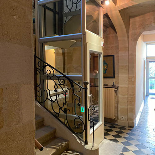 Ascenseur privatif domestique dans immeuble Bordeaux