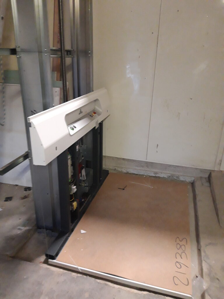 castres installation elevateur pmr