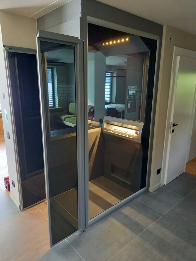Altica a installé à Tallories un ascenseur privatif pour particulier