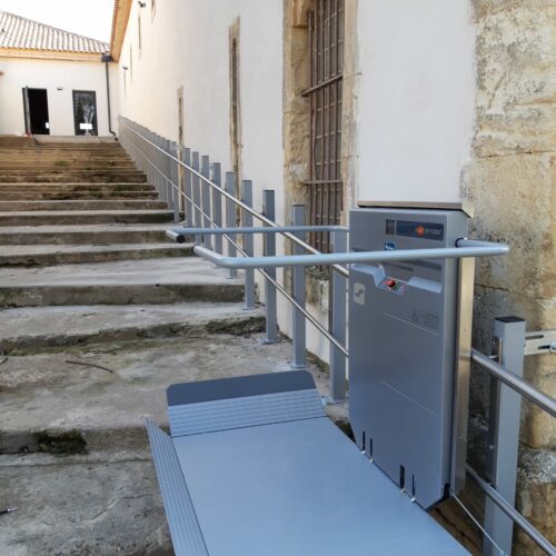 plateforme monte escalier Narbonne installation