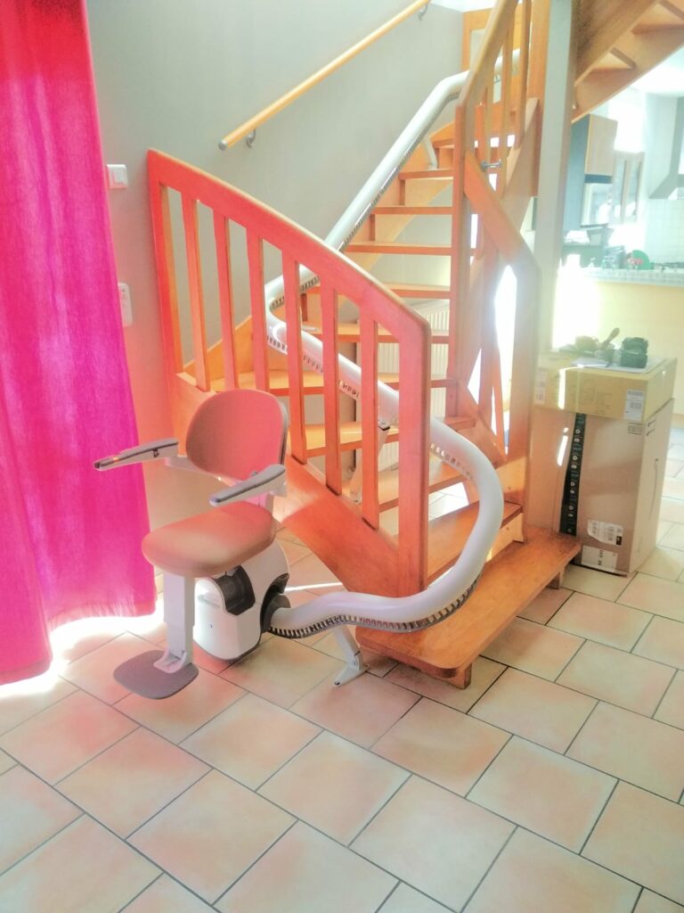 chaise monte-escalier installée à Lorient