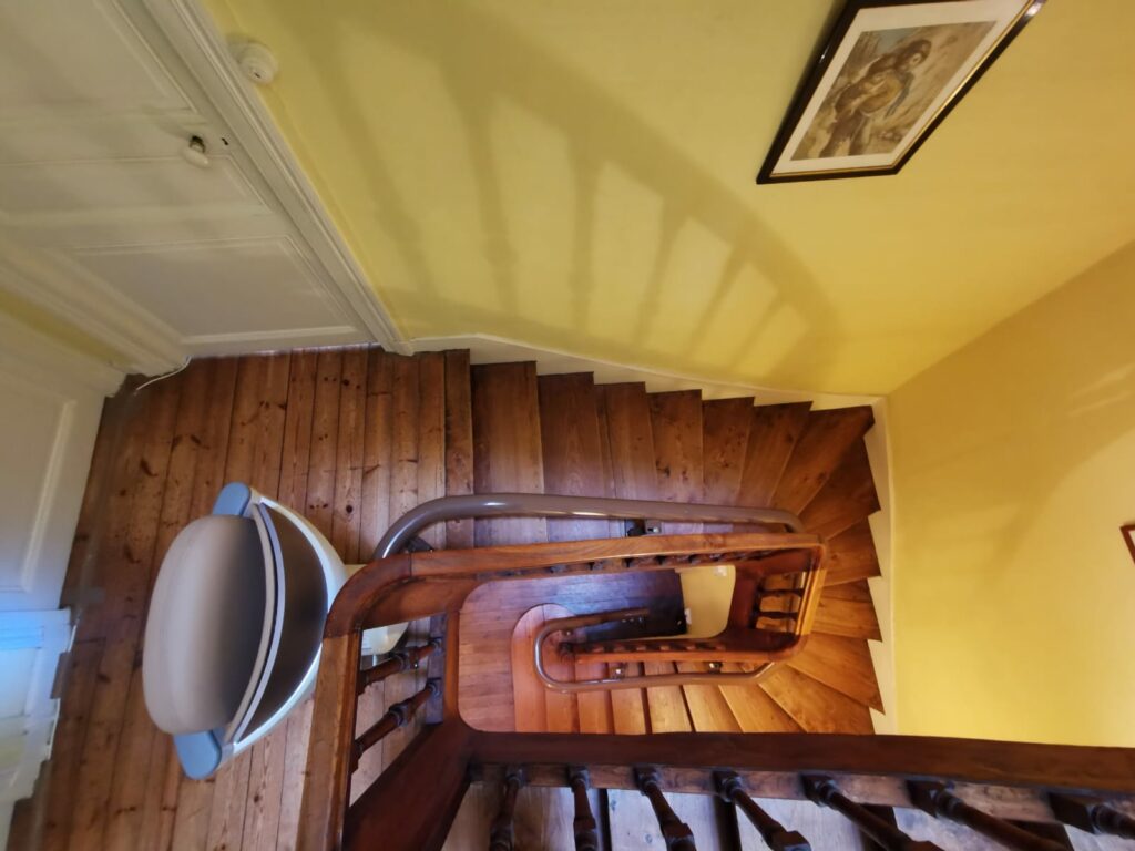 monte escalier tournant escalier bois
