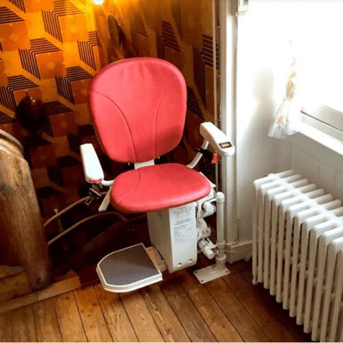 fauteuil monte-escalier déplié, en Vendée, entreprise Sachot