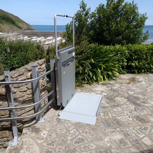 plateforme monte escaliers en Bretagne