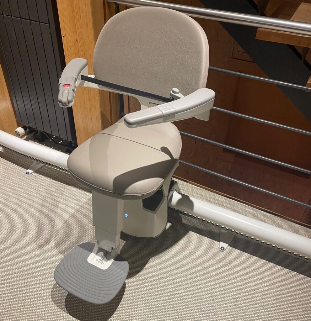 avantages monte escaliers à Paris