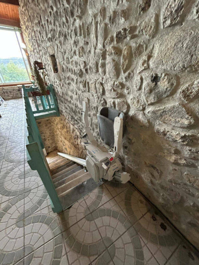 chaise escalier pierre sema 2