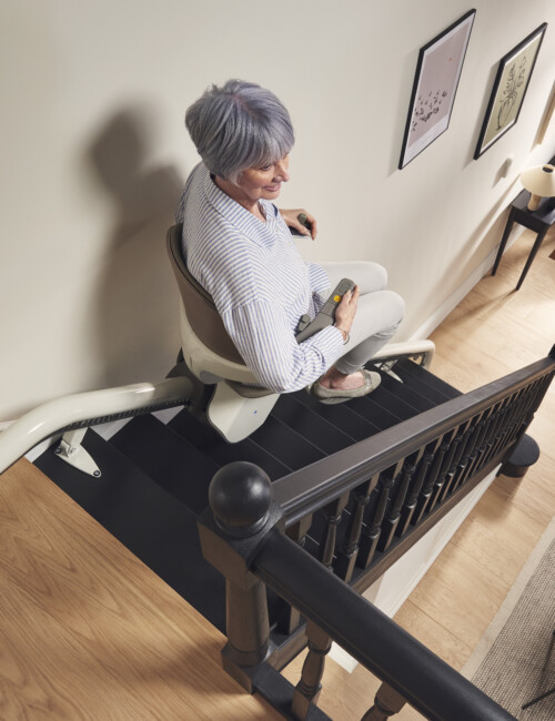 fauteuil-monte-escalier-electrique-entretien-france-accessibilite