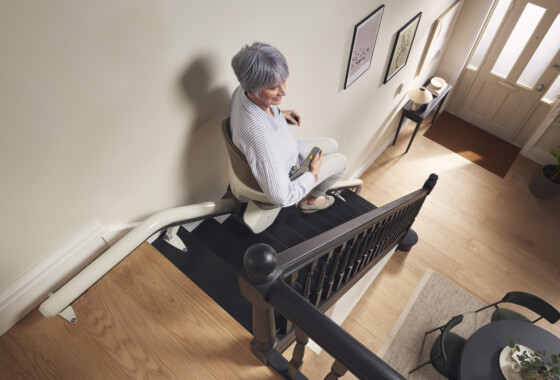 fauteuil-monte-escalier-electrique-entretien-france-accessibilite