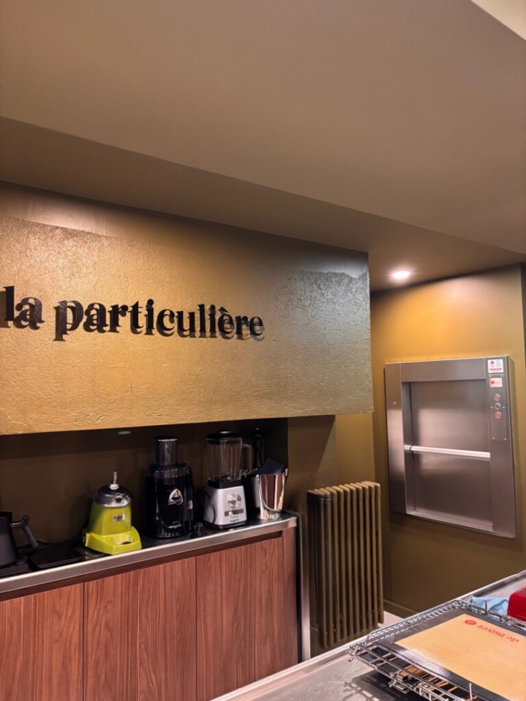 monte-charge-non-accompagne-810x1080