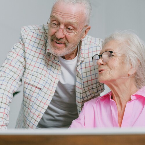 aides-financieres-monte-escaliers-2026-personnes-agees