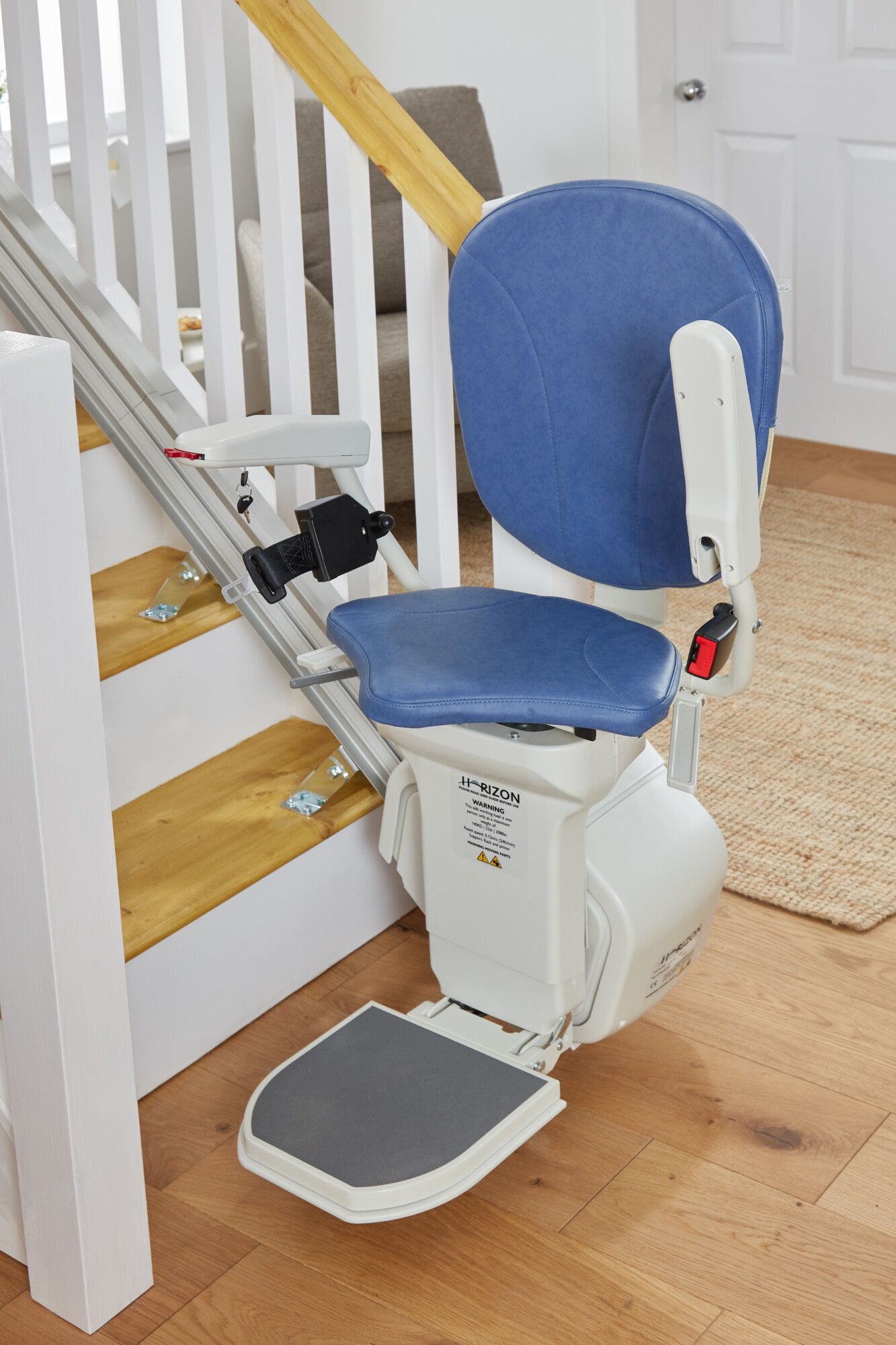 fauteuil-monte-escalier-bleu-siege-ergonomique