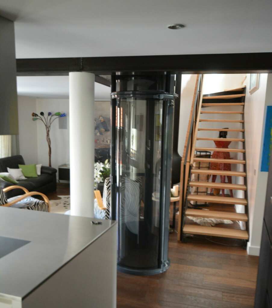 ascenseur-privatif-cylindrique-interieur-juillet-2026-rdc-vue-ensemble