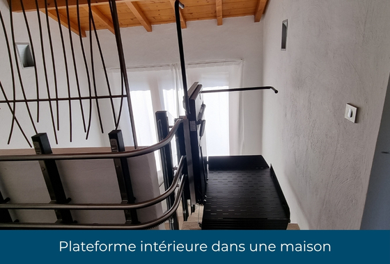 petite-plateforme-monte-escalier-escaliers-etroits-maison