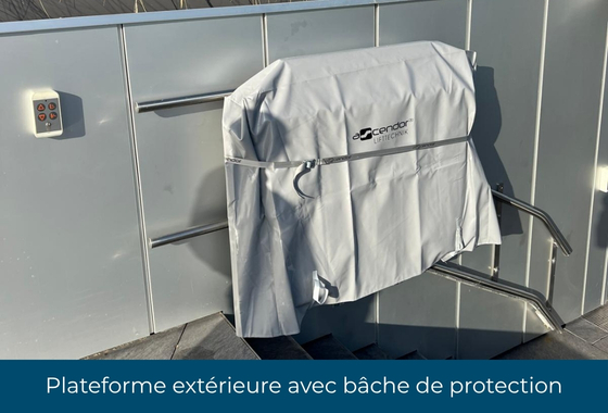 petite-plateforme-monte-escalier-escaliers-exterieur-bache