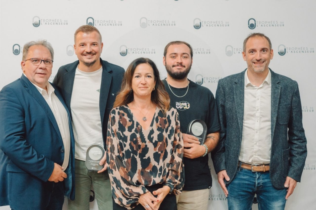 Equipe SEMA pour la remise du trophée lors de la cérémonie de l'ascenseur 2026